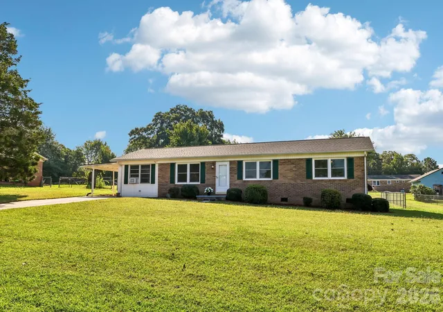 Photo 3 of Single family home for sale at 5111 Hawthorne Ln, Shelby, NC 28152 | MLS# 4422090 | Listing updated on 2026-09-18
