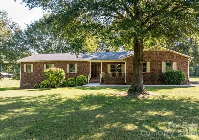 Photo 1 of Single family home for sale at 614 Salisbury St, Rockwell, NC 28138 | MLS# 4422095 | Listing updated on 2026-09-06