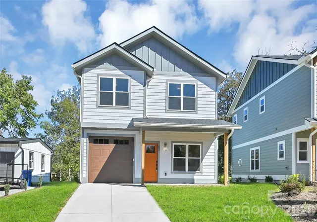 Photo 3 of Single family home for sale at 63 1st Street, Asheville, NC 28803 | MLS# 4422119 | Listing updated on 2026-10-21