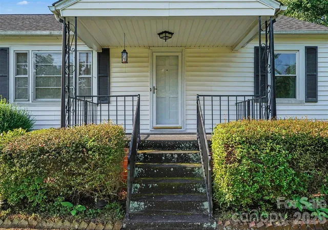 Photo 3 of Single family home for sale at 968 Hampton Grace Ave, Lancaster, SC 29720 | MLS# 4422120 | Listing updated on 2026-10-15