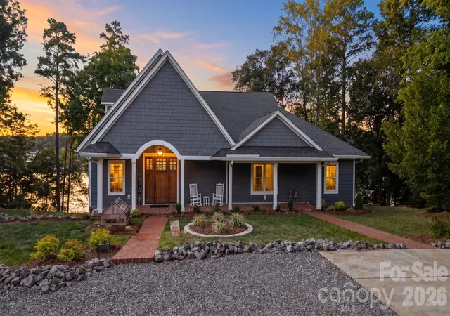 Photo 4 of Single family home for sale at 1724 Gaither Rd, Belmont, NC 28012 | MLS# 4422121 | Listing updated on 2026-10-06