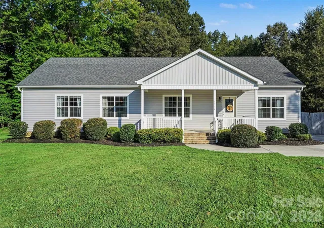 Single family home for sale at 5914 Ruffner Ct, Wingate, NC 28174 | MLS# 4422143