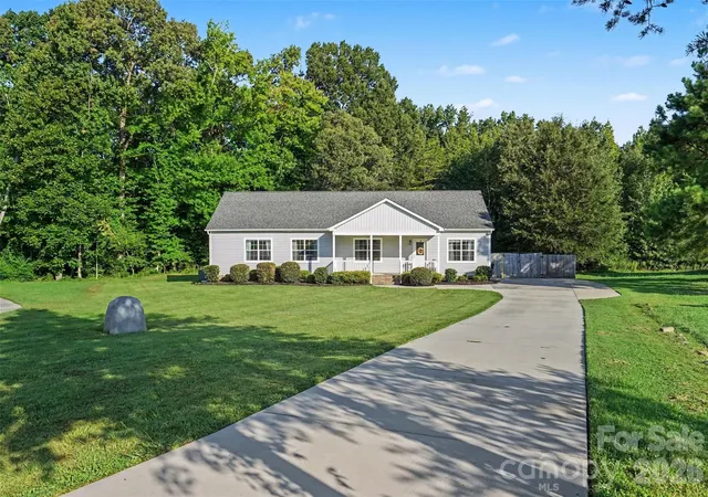 Photo 1 of Single family home for sale at 5914 Ruffner Ct, Wingate, NC 28174 | MLS# 4422143 | Listing updated on 2026-10-05