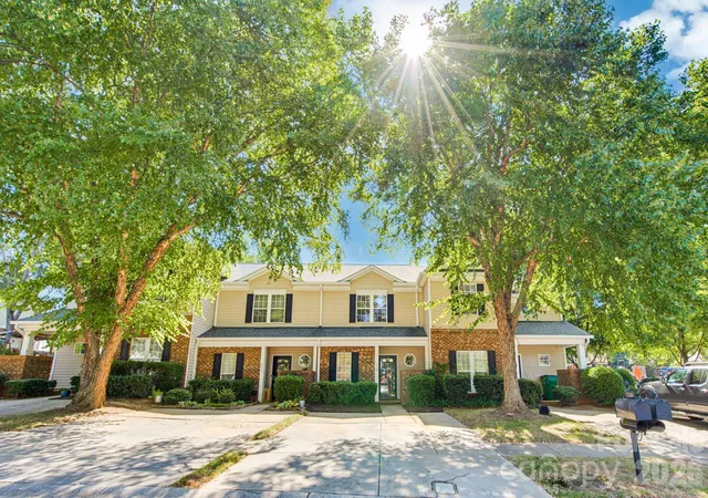 Photo 3 of Townhouse for sale at 310 Ross Moore Ave, Charlotte, NC 28205 | MLS# 4422149 | Listing updated on 2026-09-17