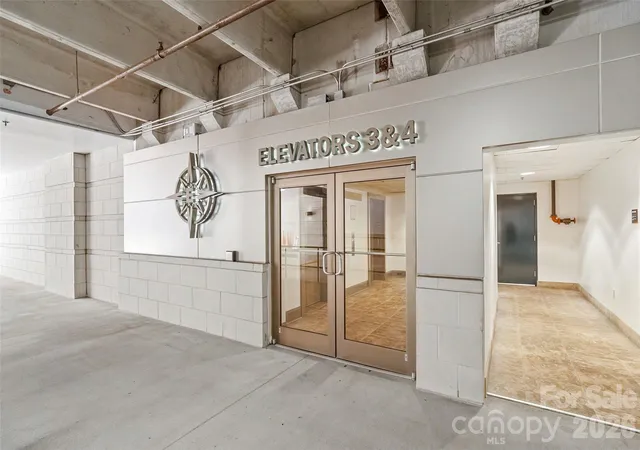 Listing Photo 4 - Condo for sale in building located at 4625 Piedmont Row Dr, Charlotte, NC 28210 - Unit #405