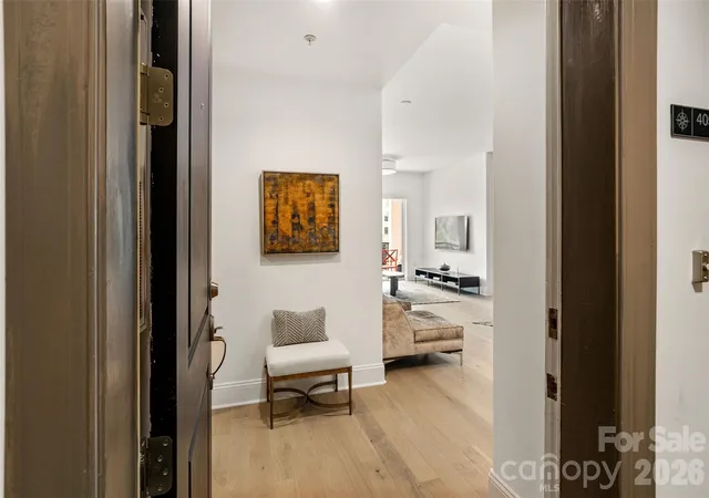 Listing Photo 5 - Condo for sale in building located at 4625 Piedmont Row Dr, Charlotte, NC 28210 - Unit #405