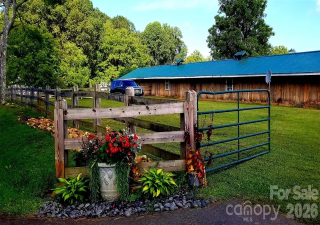 Photo 2 of Single family home for sale at 203 Victory Pass Ln, Rutherfordton, NC 28139 | MLS# 4422157 | Listing updated on 2026-09-24