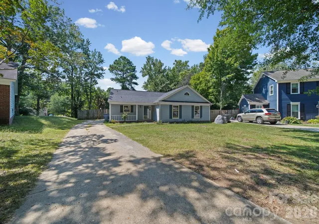 Photo 2 of Single family home for sale at 4301 Claybury Ct, Charlotte, NC 28227 | MLS# 4422172 | Listing updated on 2026-10-20