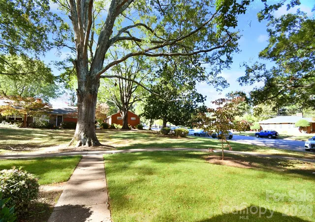 Photo 17 of Single family home for sale at 4547 Woodlark Ln, Charlotte, NC 28211 | MLS# 4422173 | Listing updated on 2026-09-06