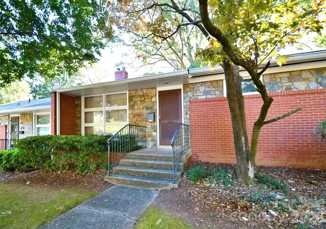 Photo 2 of Single family home for sale at 4547 Woodlark Ln, Charlotte, NC 28211 | MLS# 4422173 | Listing updated on 2026-09-06