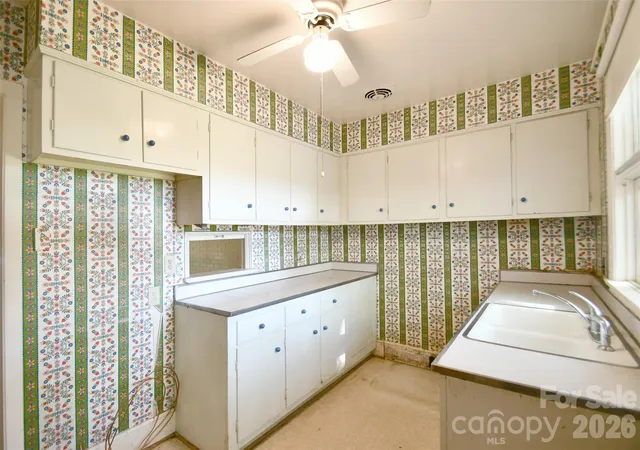 Photo 4 of Single family home for sale at 4547 Woodlark Ln, Charlotte, NC 28211 | MLS# 4422173 | Listing updated on 2026-09-06