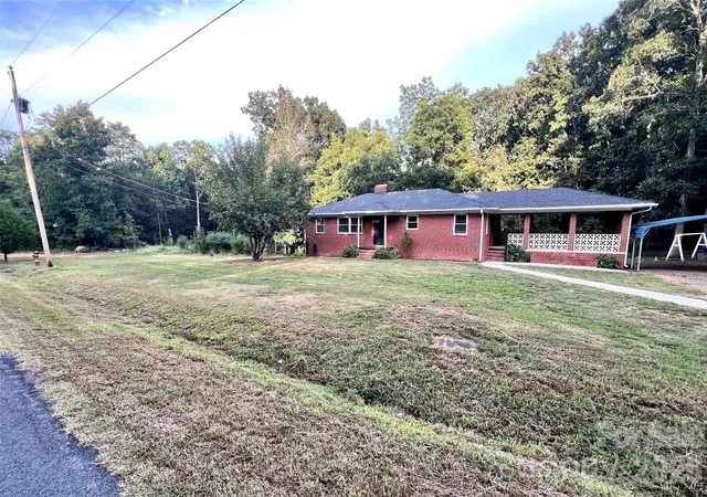 Photo 3 of Single family home for sale at 25694 Dunlap Rd, Albemarle, NC 28001 | MLS# 4422184 | Listing updated on 2026-09-19