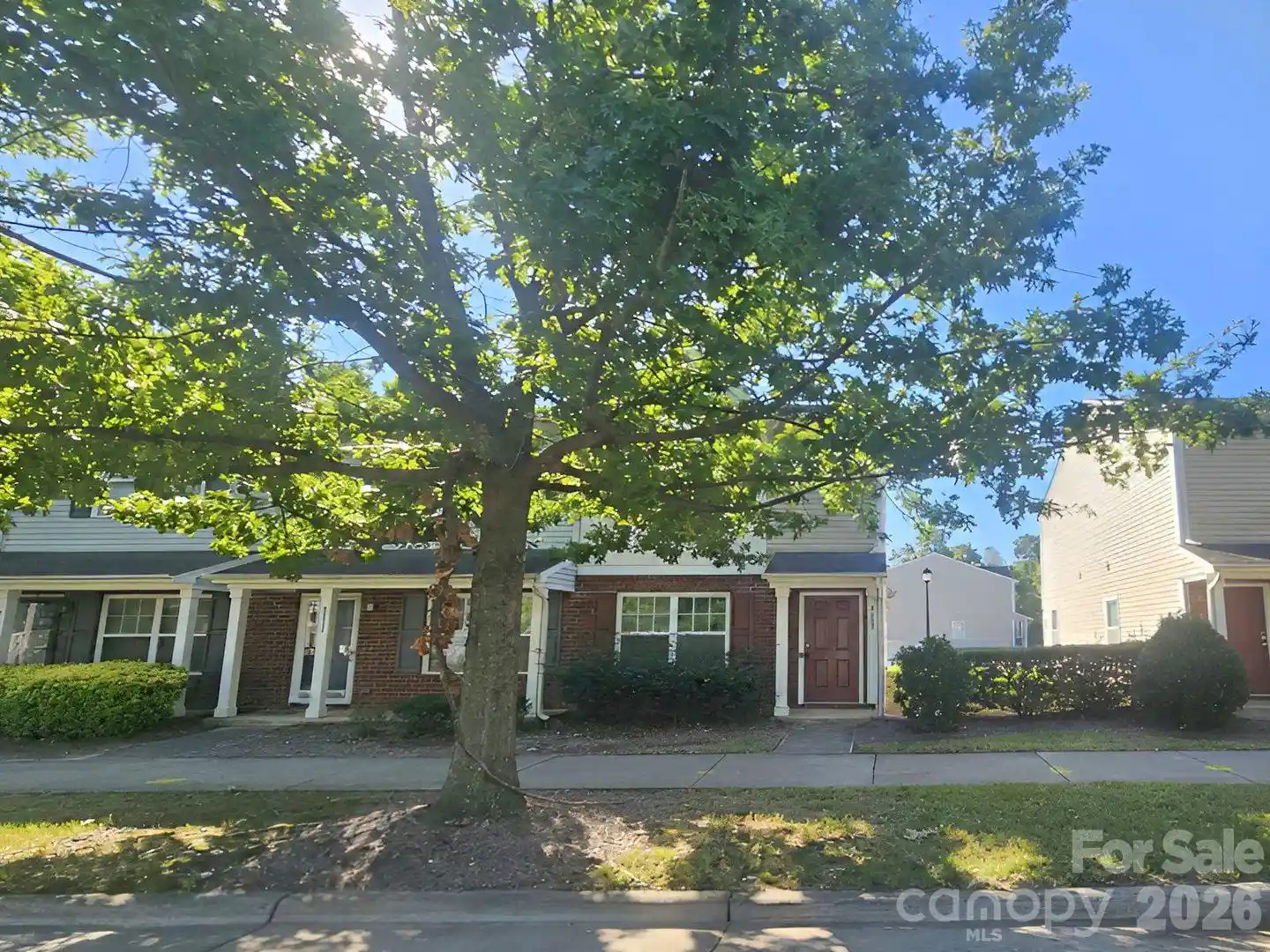 Listing Photo 1 - Condo for sale in 4657 Johnston Oehler Rd located at 4657 Johnston Oehler Rd, Charlotte, NC 28269 - Unit 4657 Johnston Oehler Rd