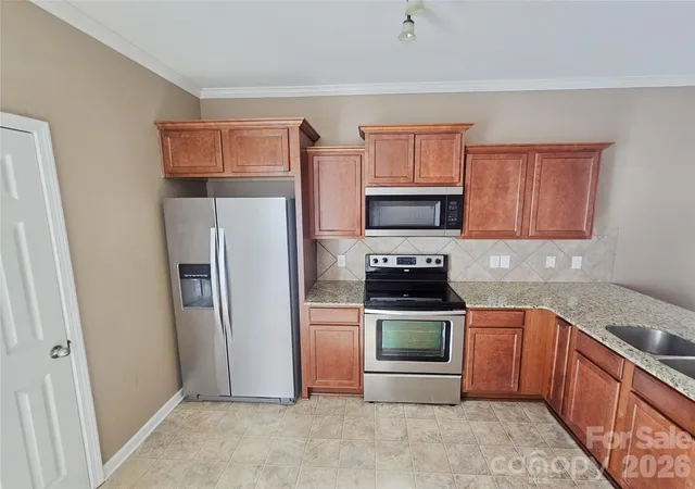 Photo 4 of Townhouse for sale at 4657 Johnston Oehler Rd, Charlotte, NC 28269 | MLS# 4422186 | Listing updated on 2026-09-25