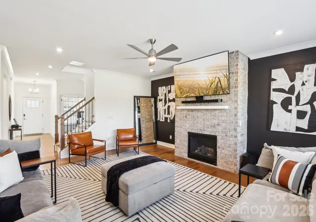 Photo 2 of Single family home for sale at 13102 Petrel Pl, Charlotte, NC 28278 | MLS# 4422192 | Listing updated on 2026-09-19