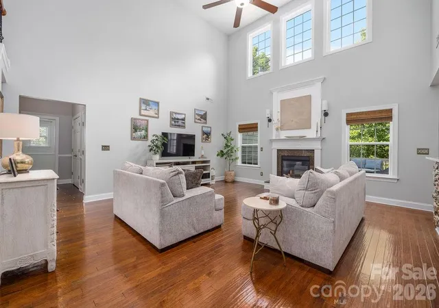Photo 3 of Single family home for sale at 6519 Olmsford Dr, Huntersville, NC 28078 | MLS# 4422196 | Listing updated on 2026-10-08