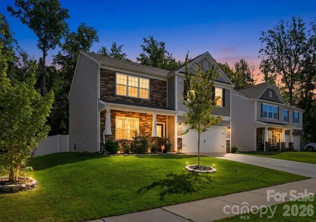 Photo 1 of Single family home for sale at 6204 Ellimar Fld Dr, Charlotte, NC 28215 | MLS# 4422210 | Listing updated on 2026-10-06