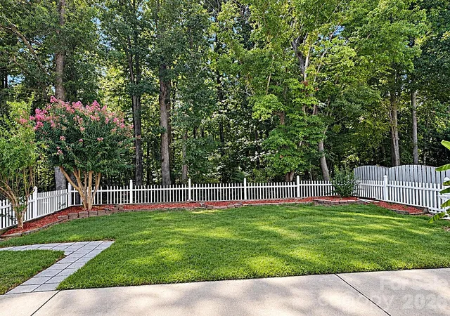 Photo 2 of Single family home for sale at 2234 Savannah Hills Dr, Matthews, NC 28105 | MLS# 4422236 | Listing updated on 2026-10-06