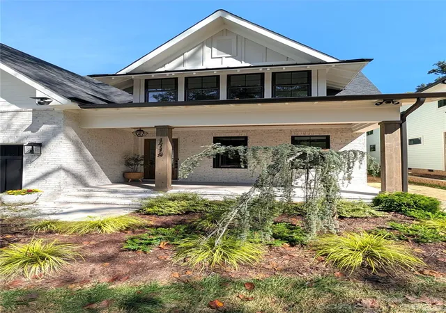 Photo 1 of Single family home for sale at 1718 Seifert Cir, Charlotte, NC 28205 | MLS# 4422244 | Listing updated on 2026-09-09