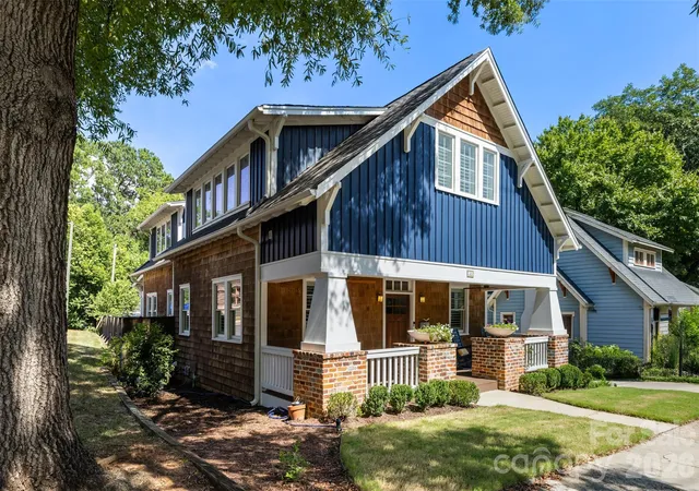 Photo 1 of Single family home for sale at 323 Rensselaer Ave, Charlotte, NC 28203 | MLS# 4422248 | Listing updated on 2026-09-21