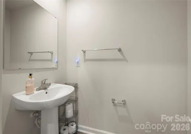 Photo 4 of Single family home for sale at 4101 Wild Ridge Dr, Charlotte, NC 28215 | MLS# 4422271 | Listing updated on 2026-09-15