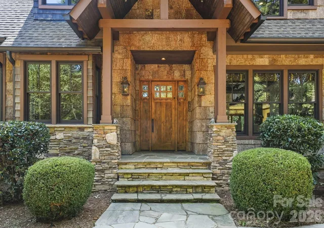 Photo 2 of Single family home for sale at 9208 Flying Eagle Ln, Charlotte, NC 28278 | MLS# 4422278 | Listing updated on 2026-10-01