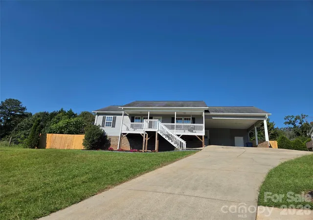 Photo 1 of Single family home for sale at 10 Miss Julia Way, Granite Falls, NC 28630 | MLS# 4422283 | Listing updated on 2026-10-01