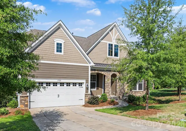 Photo 2 of Single family home for sale at 17920 Culross Ln, Charlotte, NC 28278 | MLS# 4422290 | Listing updated on 2026-09-23