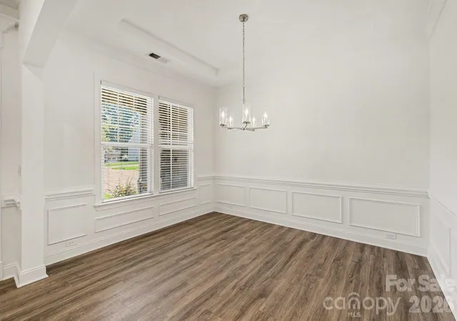 Photo 3 of Single family home for sale at 17920 Culross Ln, Charlotte, NC 28278 | MLS# 4422290 | Listing updated on 2026-09-23