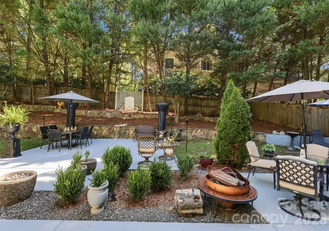 Photo 1 of Single family home for sale at 14923 Hawick Manor Ln, Pineville, NC 28134 | MLS# 4422293 | Listing updated on 2026-09-27