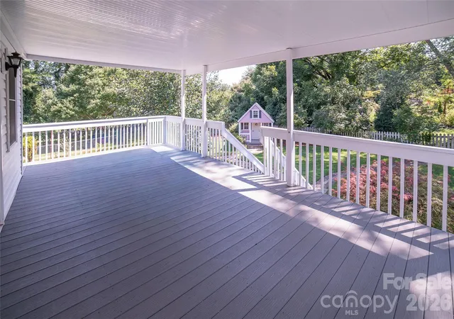 Photo 2 of Single family home for sale at 115 N Chestnut St, Morganton, NC 28655 | MLS# 4422295 | Listing updated on 2026-09-08