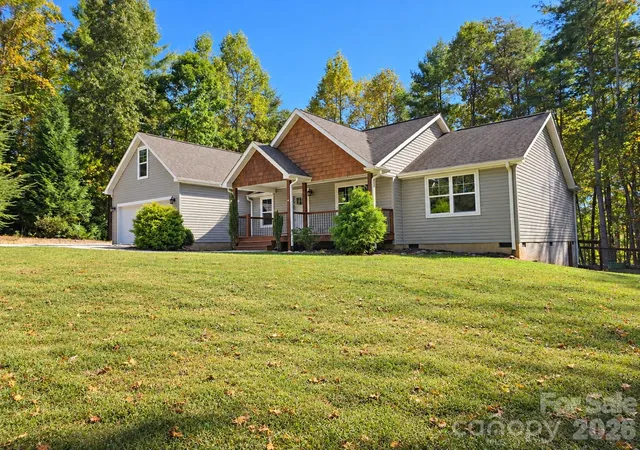 Photo 1 of Single family home for sale at 15 Tiki Way, Candler, NC 28715 | MLS# 4422310 | Listing updated on 2026-10-08