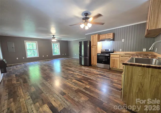 Photo 3 of Single family home for sale at 141 Silver Fox Dr, Cullowhee, NC 28723 | MLS# 4422320 | Listing updated on 2026-09-25