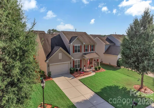 Photo 2 of Single family home for sale at 4021 Wild Turkey Ln, Fort Mill, SC 29707 | MLS# 4422321 | Listing updated on 2026-09-12