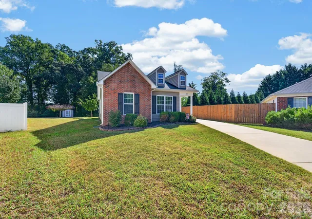 Photo 40 of Single family home for sale at 308 Llewellyn St, Belmont, NC 28012 | MLS# 4422329 | Listing updated on 2026-09-14