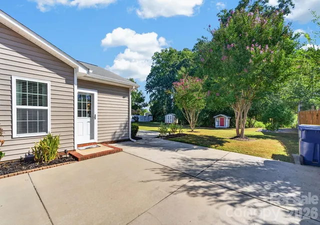 Photo 4 of Single family home for sale at 308 Llewellyn St, Belmont, NC 28012 | MLS# 4422329 | Listing updated on 2026-09-14