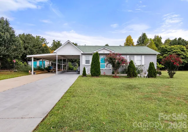 Photo 1 of Single family home for sale at 1326 New House Rd, Shelby, NC 28150 | MLS# 4422345 | Listing updated on 2026-10-03