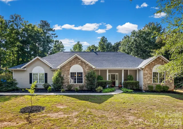 Photo 1 of Single family home for sale at 1566 Dirt Rd, Lancaster, SC 29720 | MLS# 4422349 | Listing updated on 2026-10-07