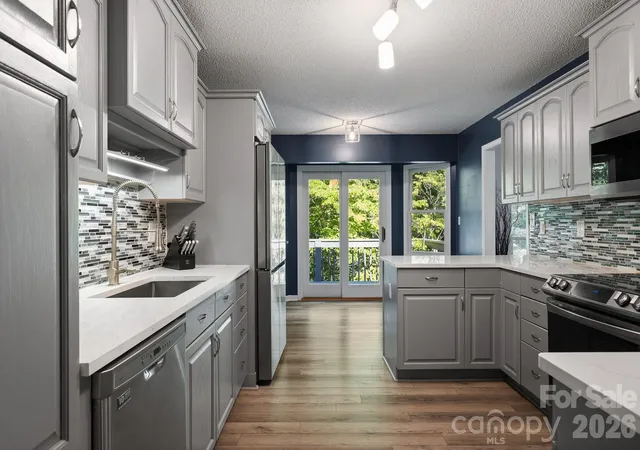 Photo 1 of Single family home for sale at 42 Gaston Mountain Rd, Asheville, NC 28806 | MLS# 4422354 | Listing updated on 2026-09-28