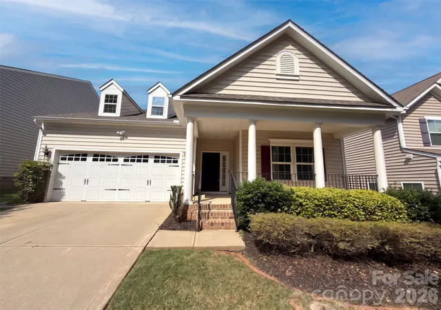 Photo 1 of Single family home for sale at 1006 Oakmere Rd, Waxhaw, NC 28173 | MLS# 4422374 | Listing updated on 2026-09-08