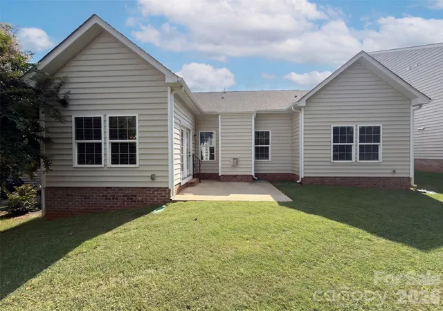 Photo 4 of Single family home for sale at 1006 Oakmere Rd, Waxhaw, NC 28173 | MLS# 4422374 | Listing updated on 2026-09-08
