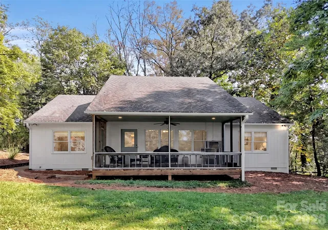 Photo 1 of Single family home for sale at 136 Buchanan Loop, Sylva, NC 28779 | MLS# 4422379 | Listing updated on 2026-10-13