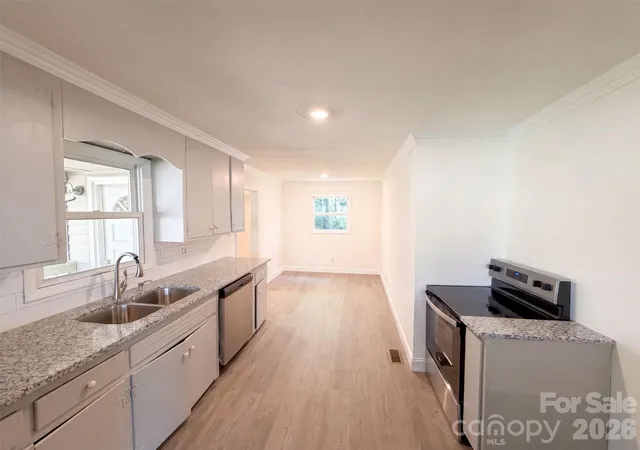 Photo 2 of Single family home for sale at 1610 Martin Ave, Gastonia, NC 28052 | MLS# 4422382 | Listing updated on 2026-10-01