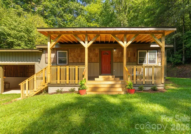 Photo 2 of Single family home for sale at 190 Hummingbird Ln, Fleetwood, NC 28626 | MLS# 4422390 | Listing updated on 2026-10-06