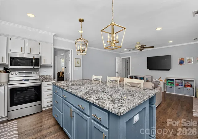 Photo 4 of Single family home for sale at 622 Silversmith Ln, Charlotte, NC 28270 | MLS# 4422392 | Listing updated on 2026-10-01