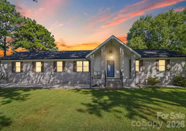 Photo 2 of Single family home for sale at 4410 Coddle Crk Dr, Concord, NC 28027 | MLS# 4422400 | Listing updated on 2026-09-23