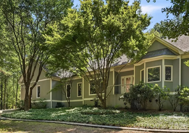 Photo 3 of Single family home for sale at 1 Brigadoon Ln, Waxhaw, NC 28173 | MLS# 4422417 | Listing updated on 2026-09-12