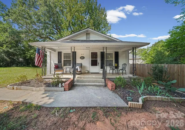 Photo 2 of Single family home for sale at 215 Small St, Kannapolis, NC 28083 | MLS# 4422422 | Listing updated on 2026-09-23