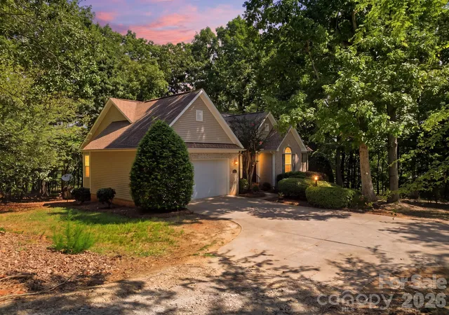 Photo 1 of Single family home for sale at 14724 Beatties Frd Rd, Huntersville, NC 28078 | MLS# 4422428 | Listing updated on 2026-09-29