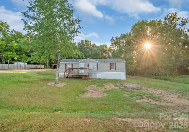 Photo 3 of Single family home for sale at 185 Coot Sistare Rd, Lancaster, SC 29720 | MLS# 4422436 | Listing updated on 2026-10-19